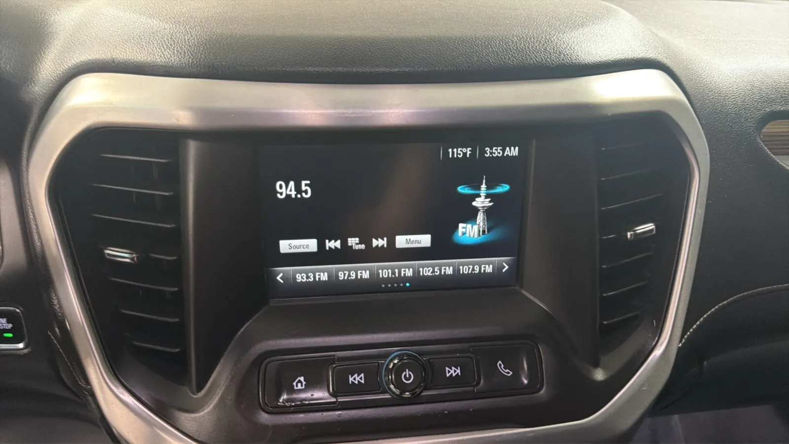 GMC Acadia photo 13