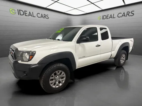 White 2013 Toyota Tacoma PreRunner for sale in Mesa, AZ