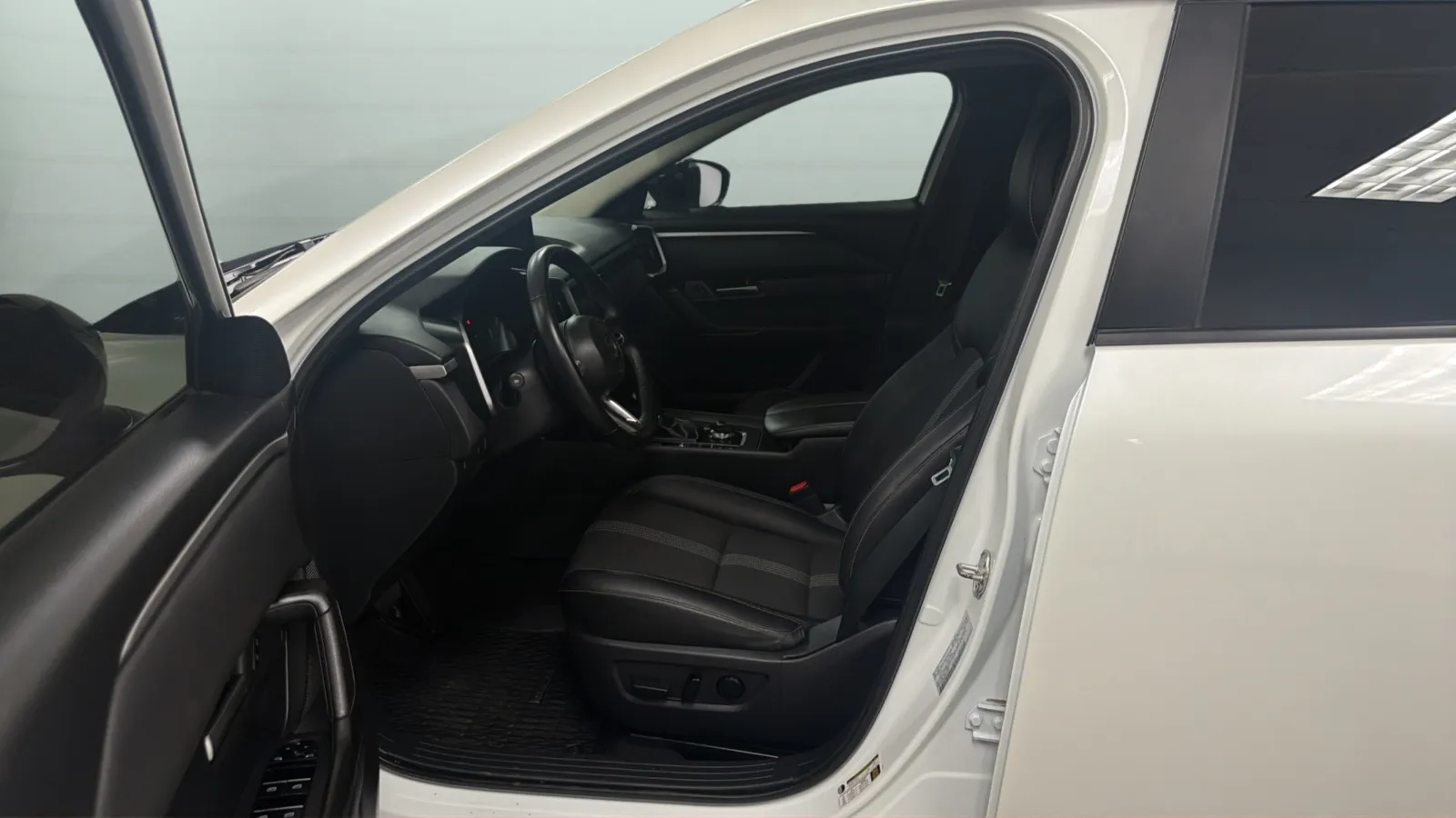 Mazda CX-50 photo 21