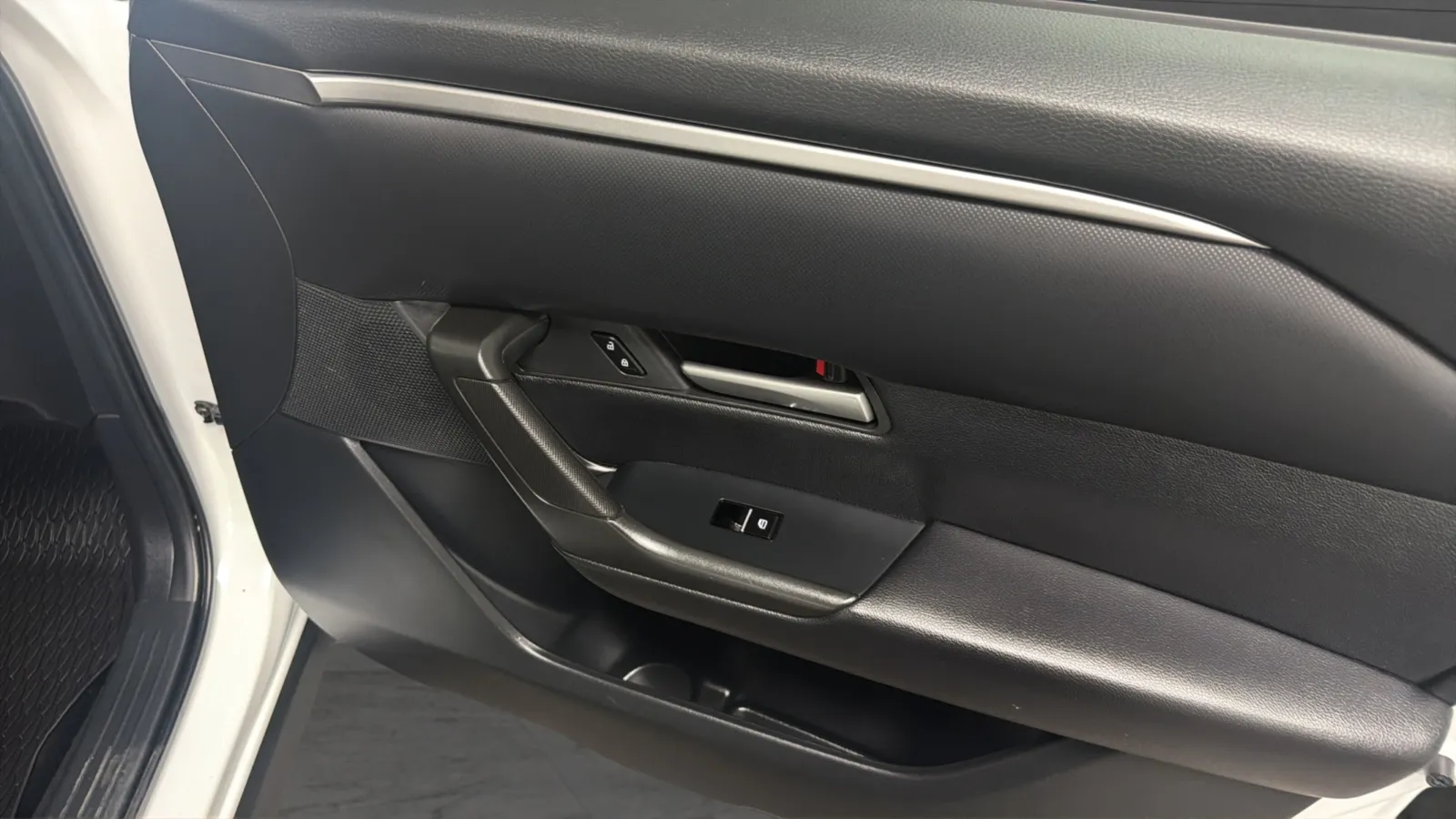 Mazda CX-50 photo 18