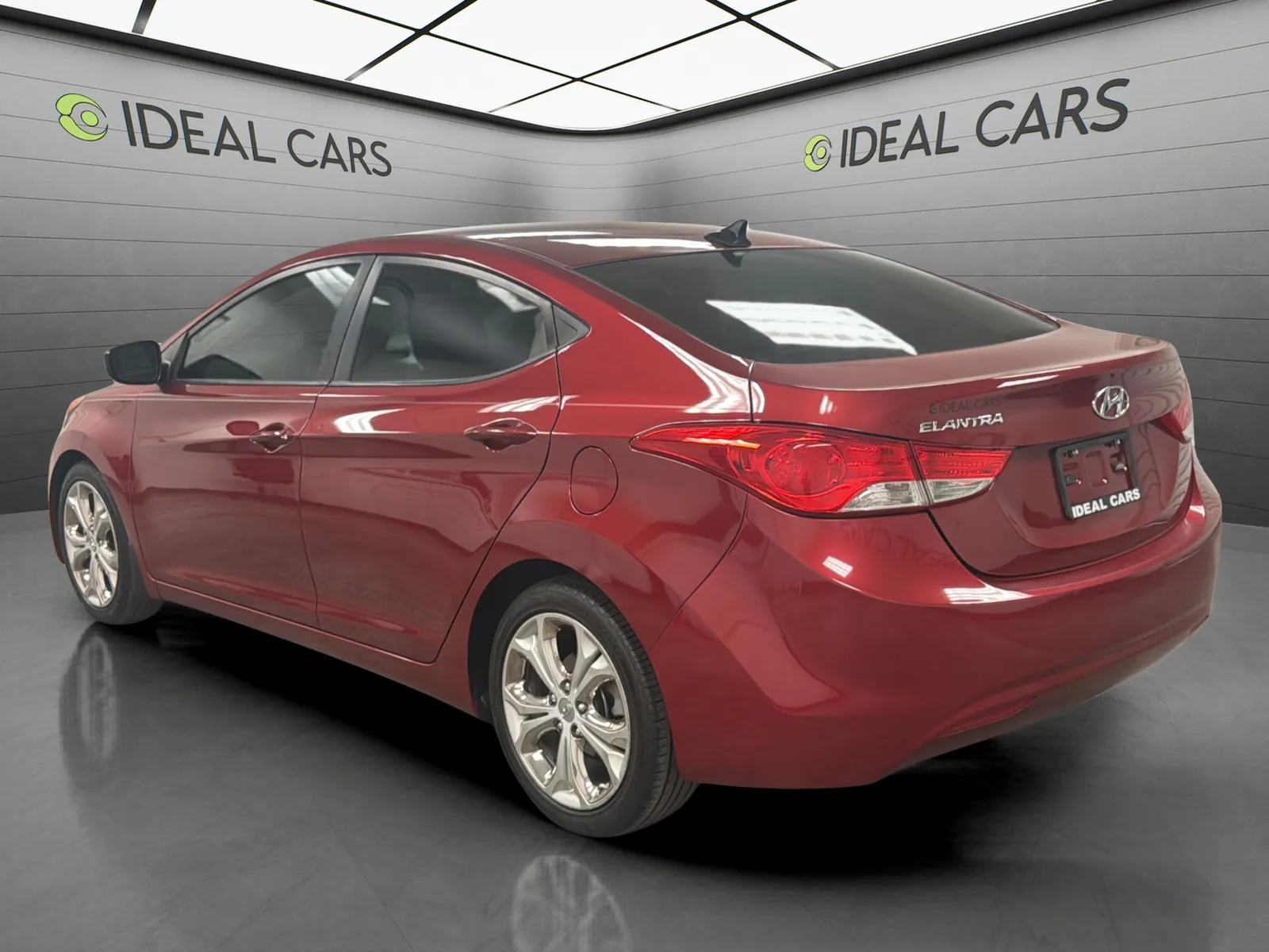 Hyundai Elantra photo 7