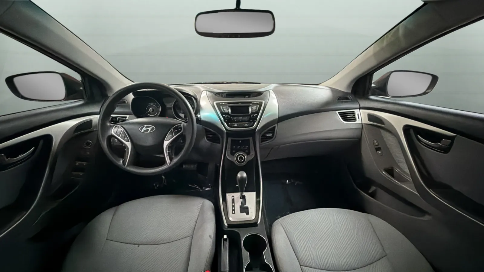 Hyundai Elantra photo 9