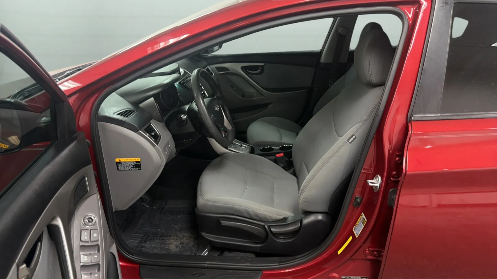 Hyundai Elantra photo 19
