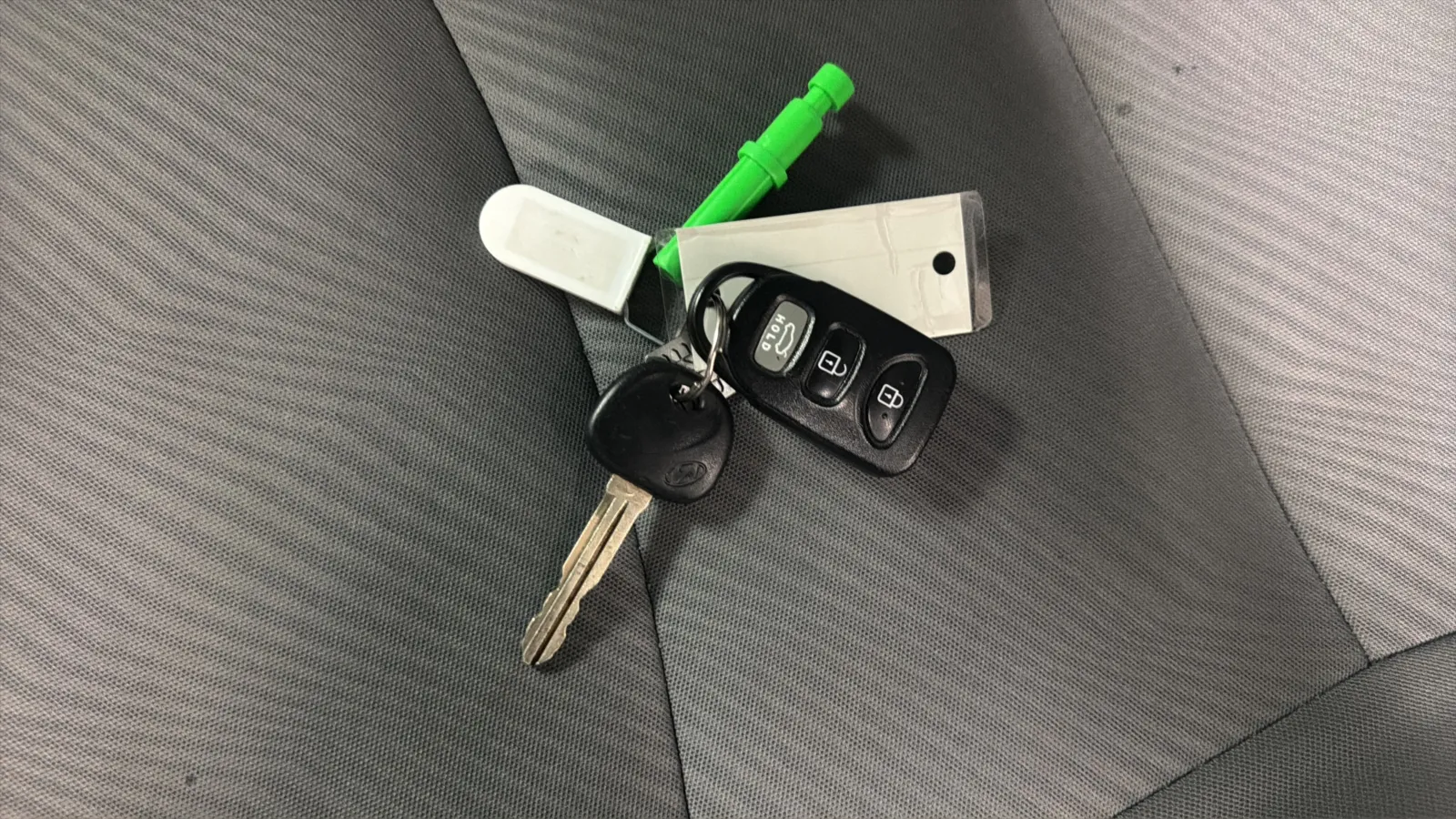 Hyundai Elantra photo 22