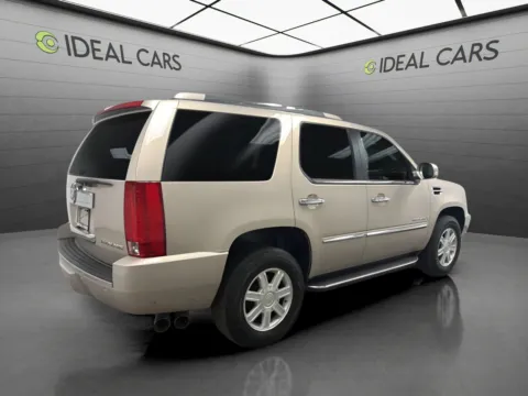 More photos of 2008 Cadillac Escalade at Ideal Cars - Main Street, AZ