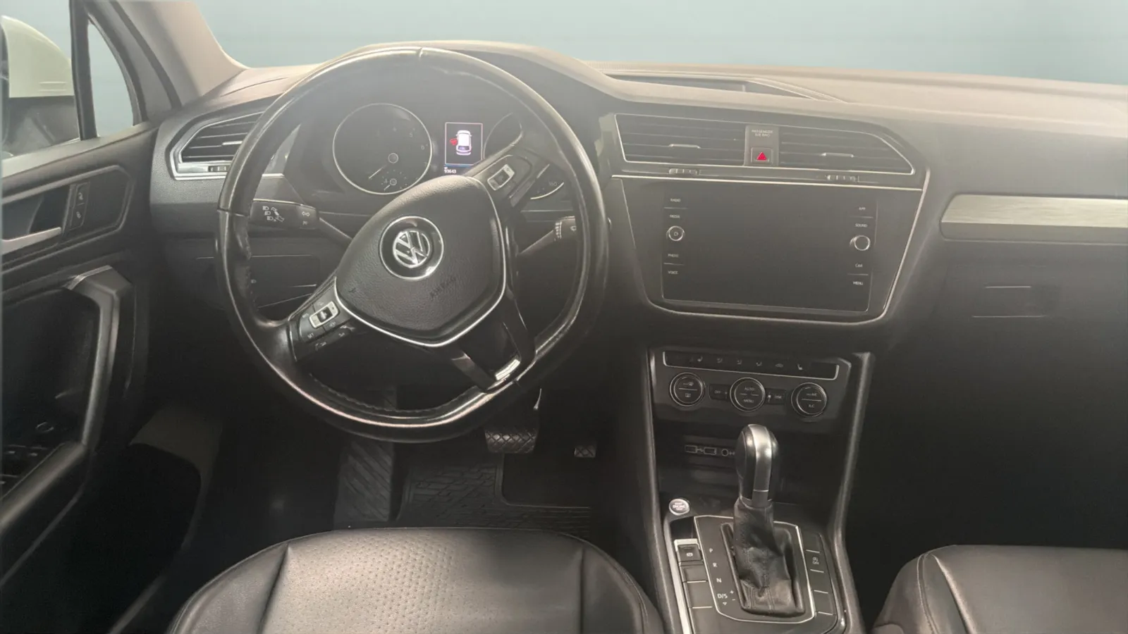 Volkswagen Tiguan photo 10
