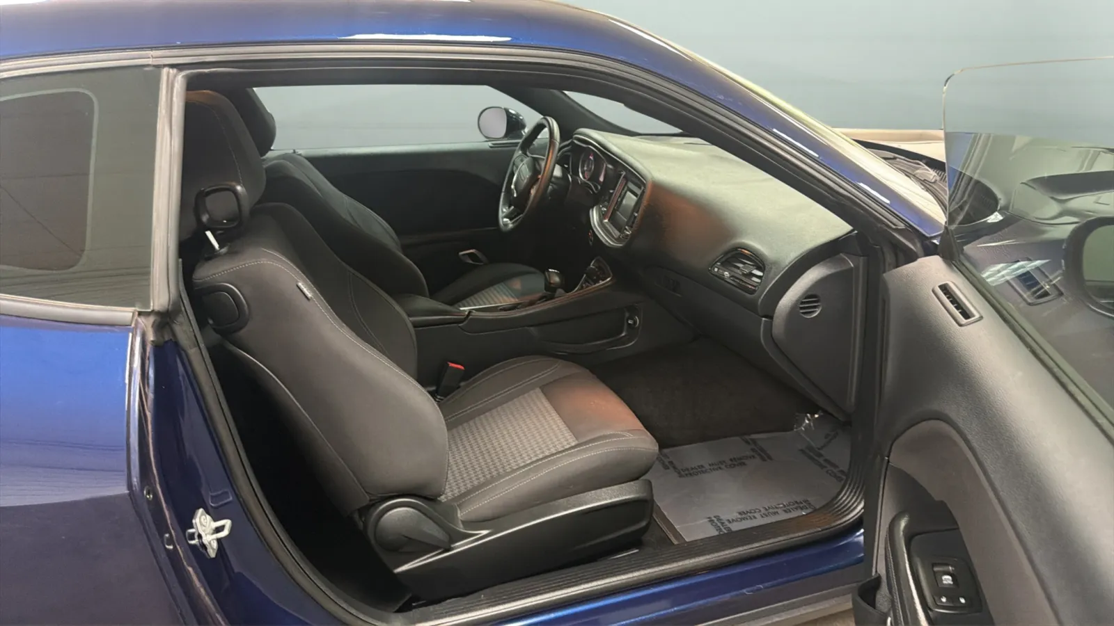Dodge Challenger photo 21