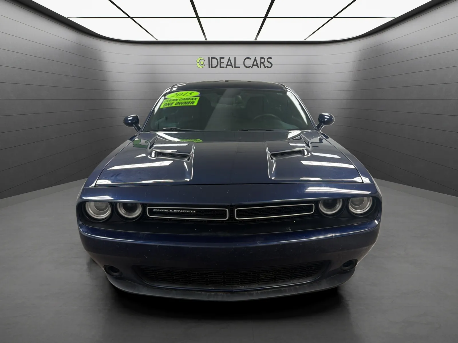 Dodge Challenger photo 2