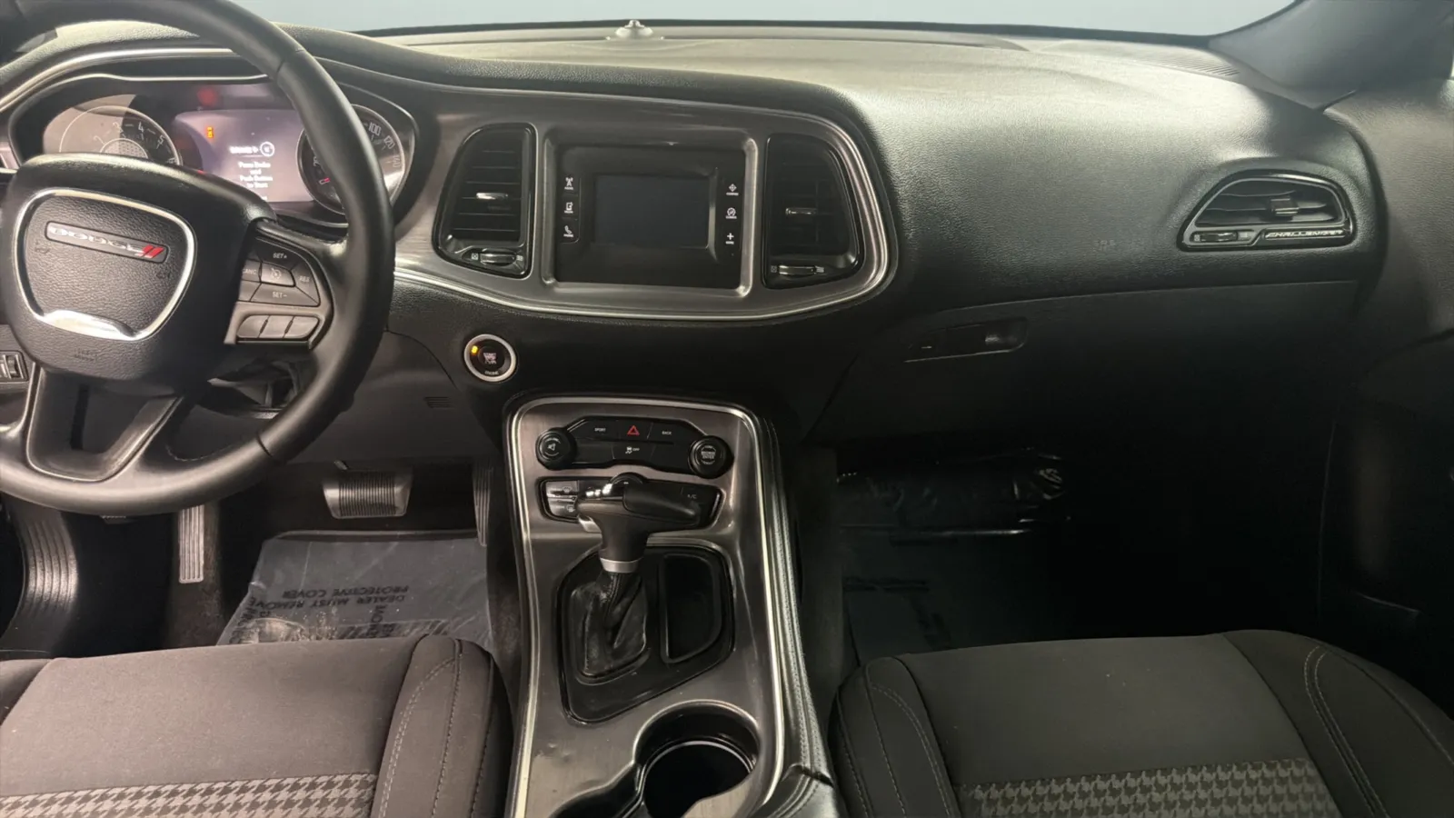 Dodge Challenger photo 15