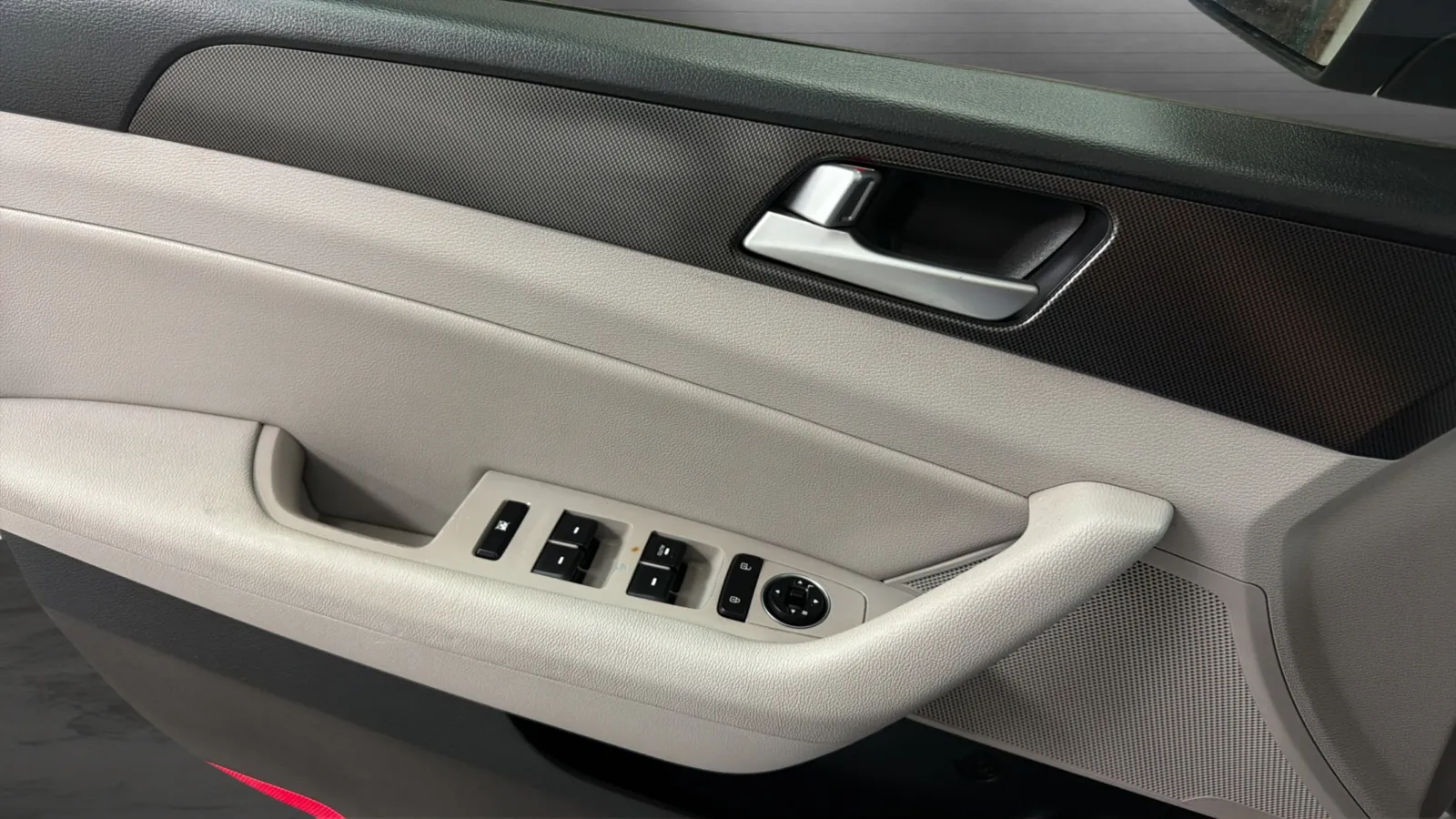 Hyundai Sonata photo 17