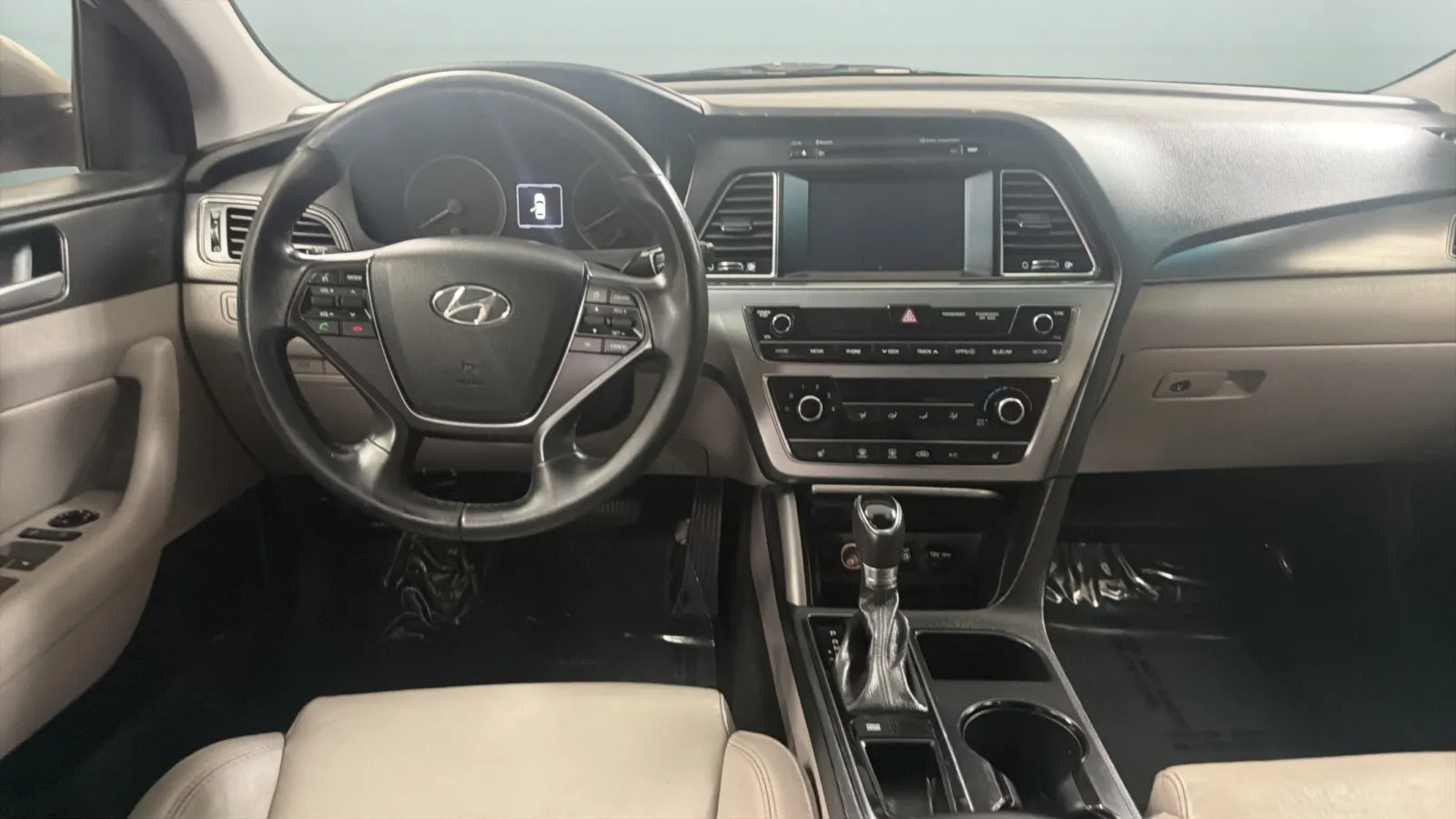 Hyundai Sonata photo 10