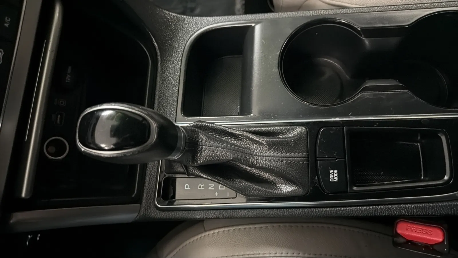 Hyundai Sonata photo 12