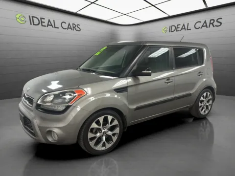 Silver 2013 Kia Soul ! for sale in Mesa, AZ