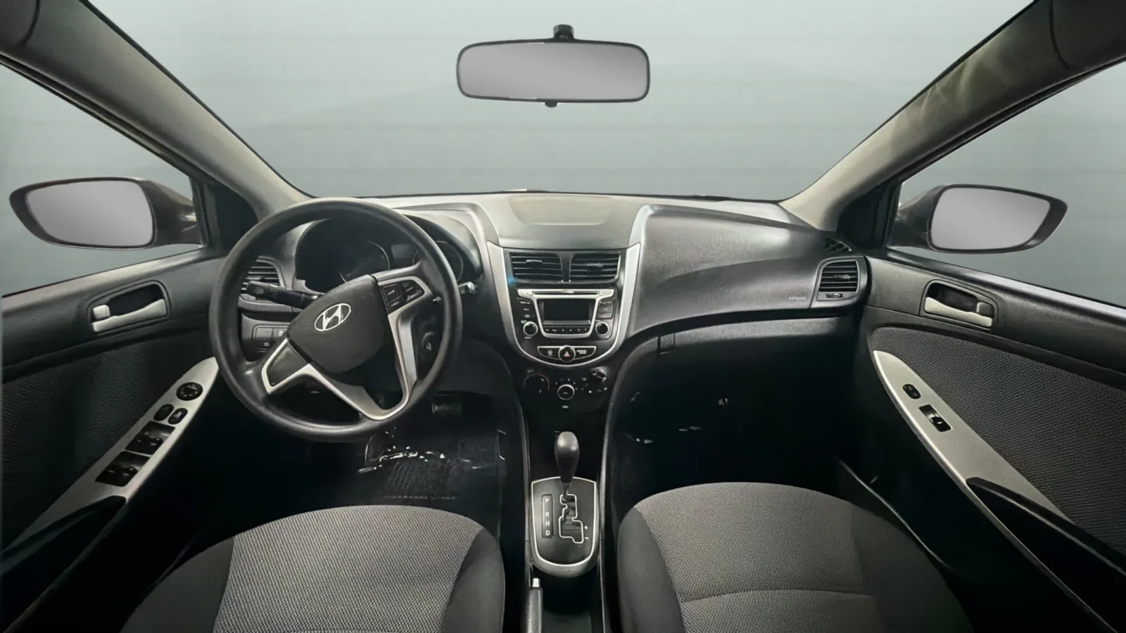 Hyundai Accent photo 9