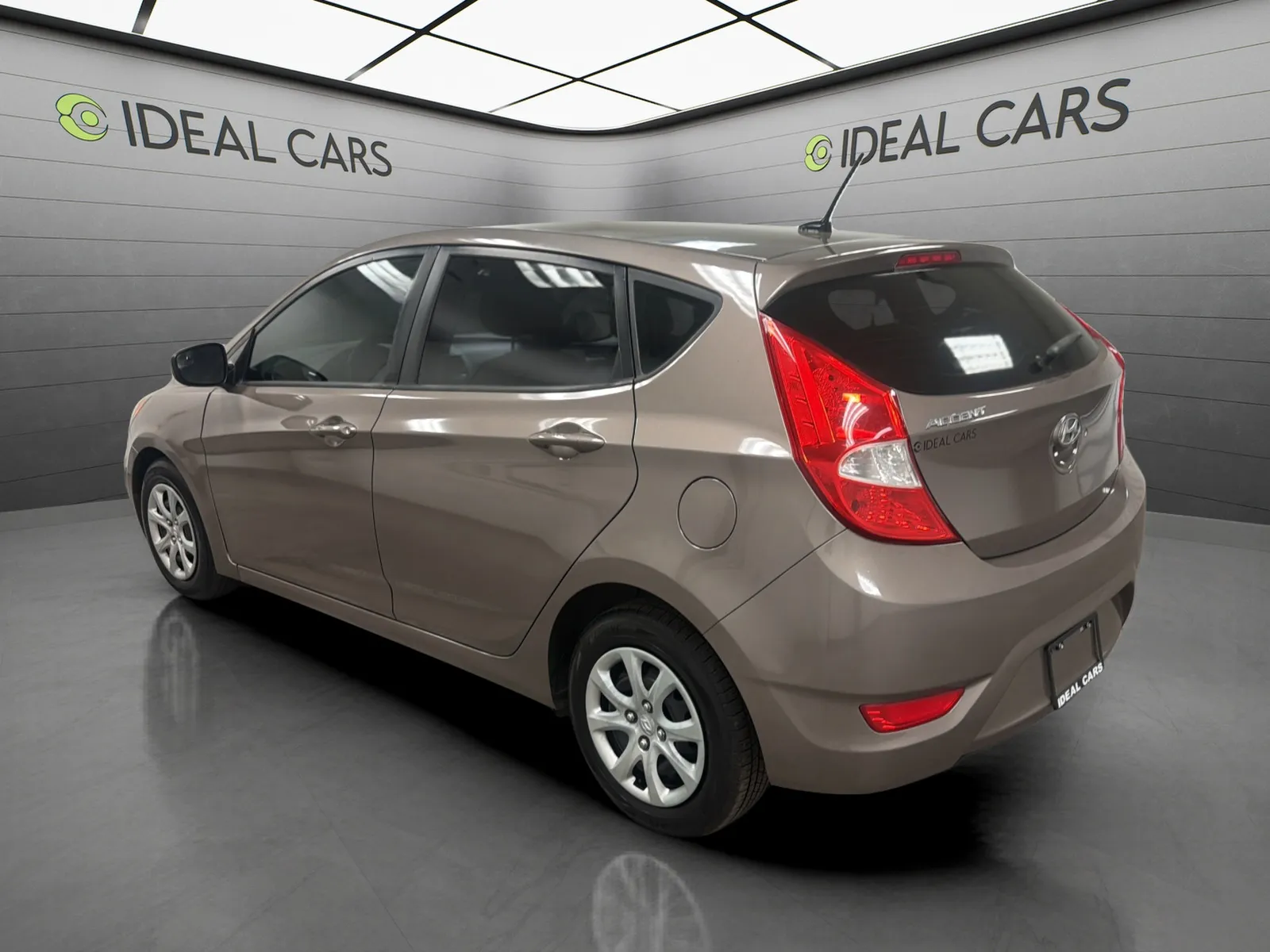 Hyundai Accent photo 7