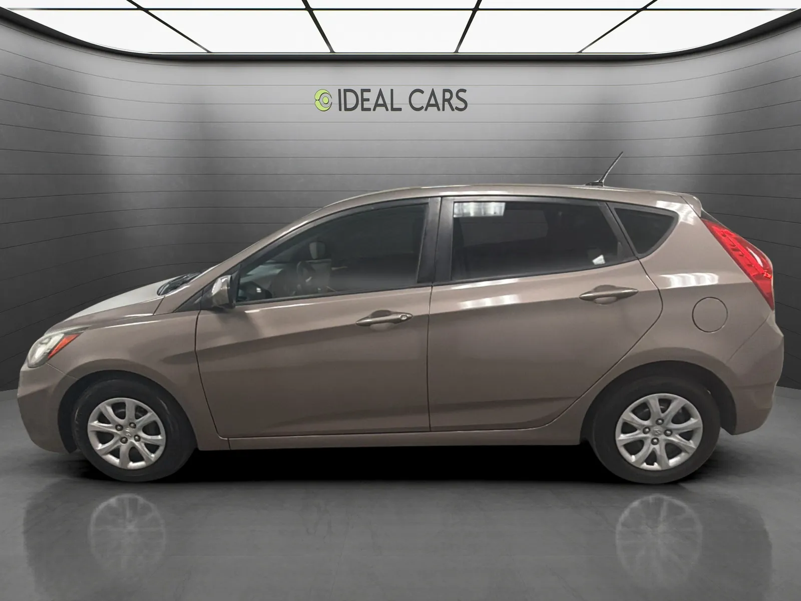 Hyundai Accent photo 8