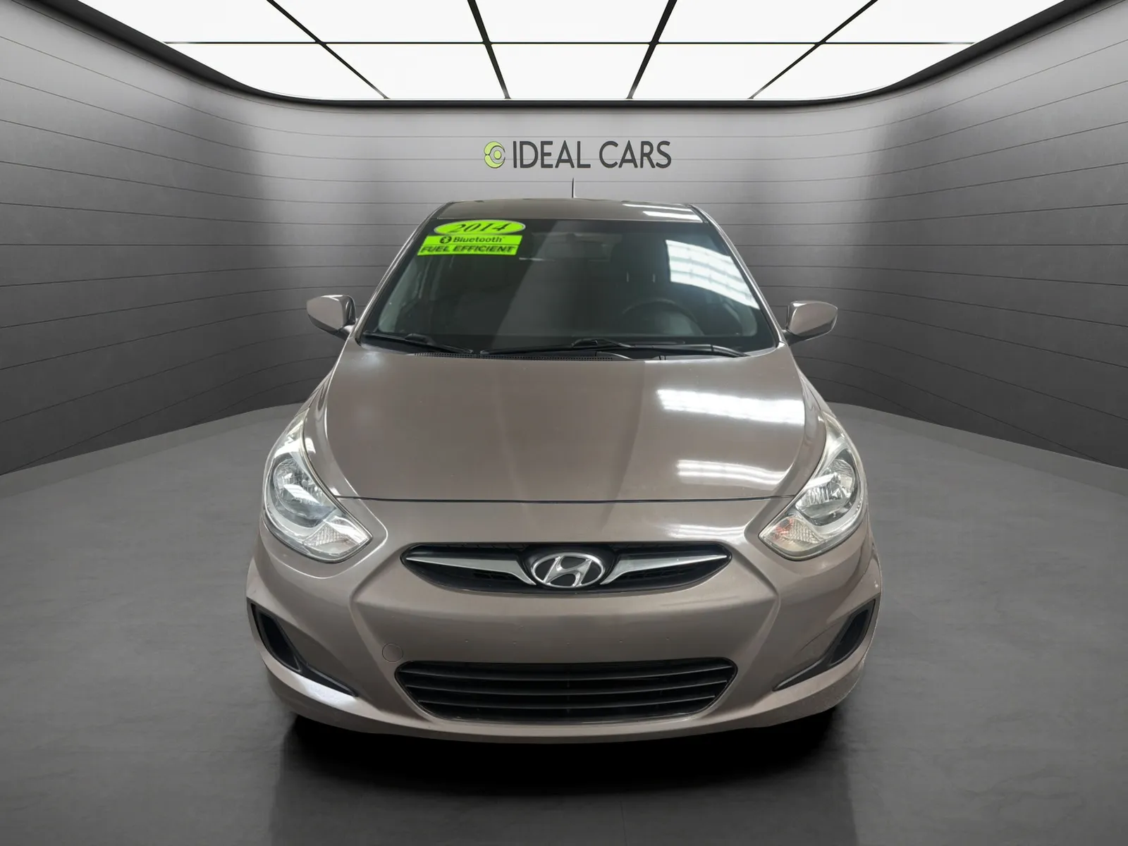 Hyundai Accent photo 2