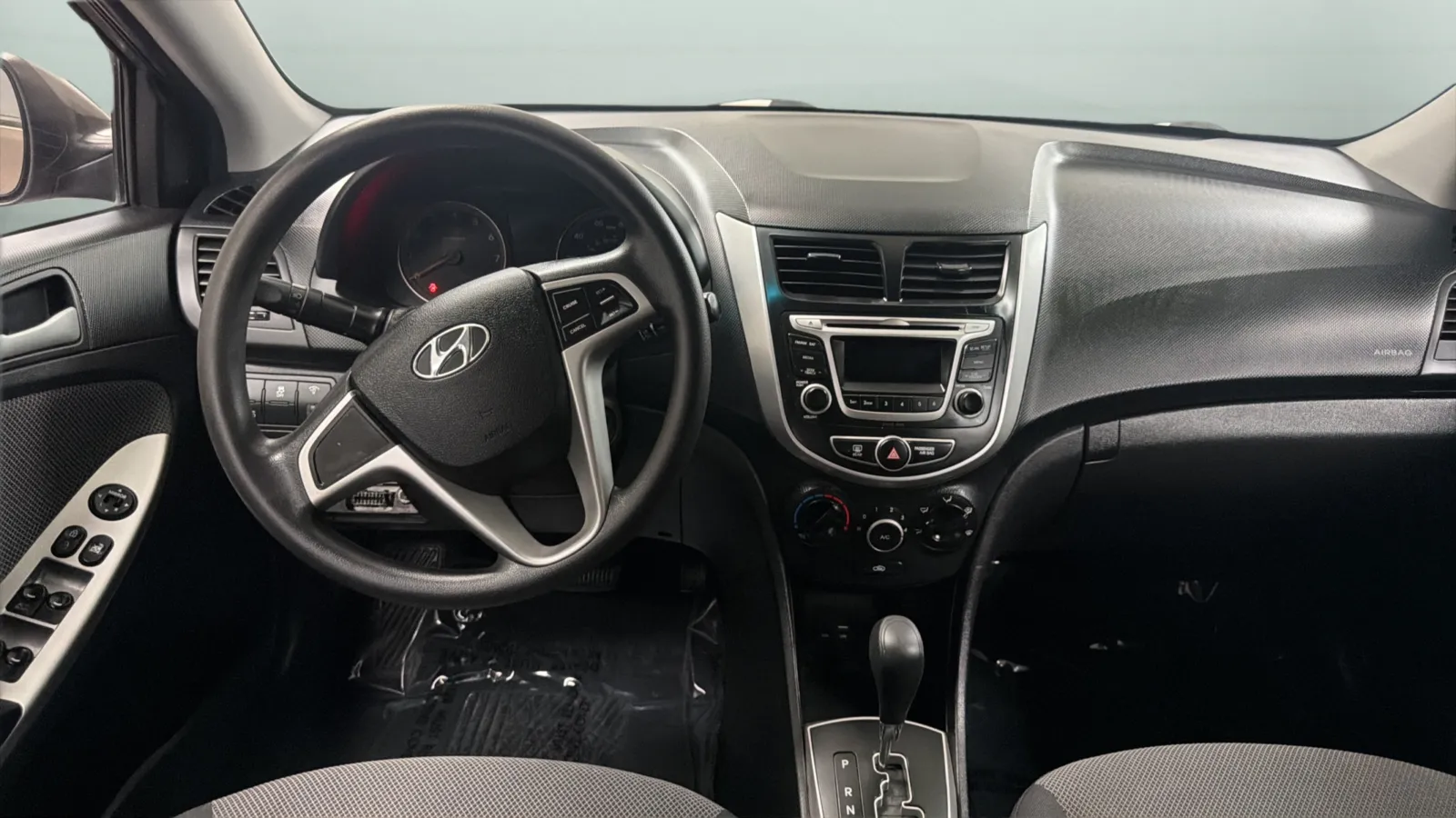 Hyundai Accent photo 10