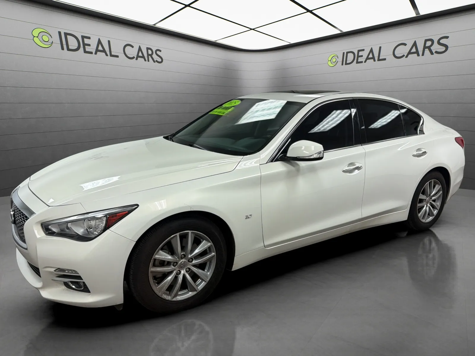 White 2015 INFINITI Q50 Premium for sale in Mesa, AZ