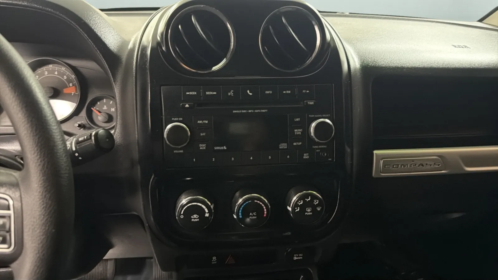 Jeep Compass photo 13