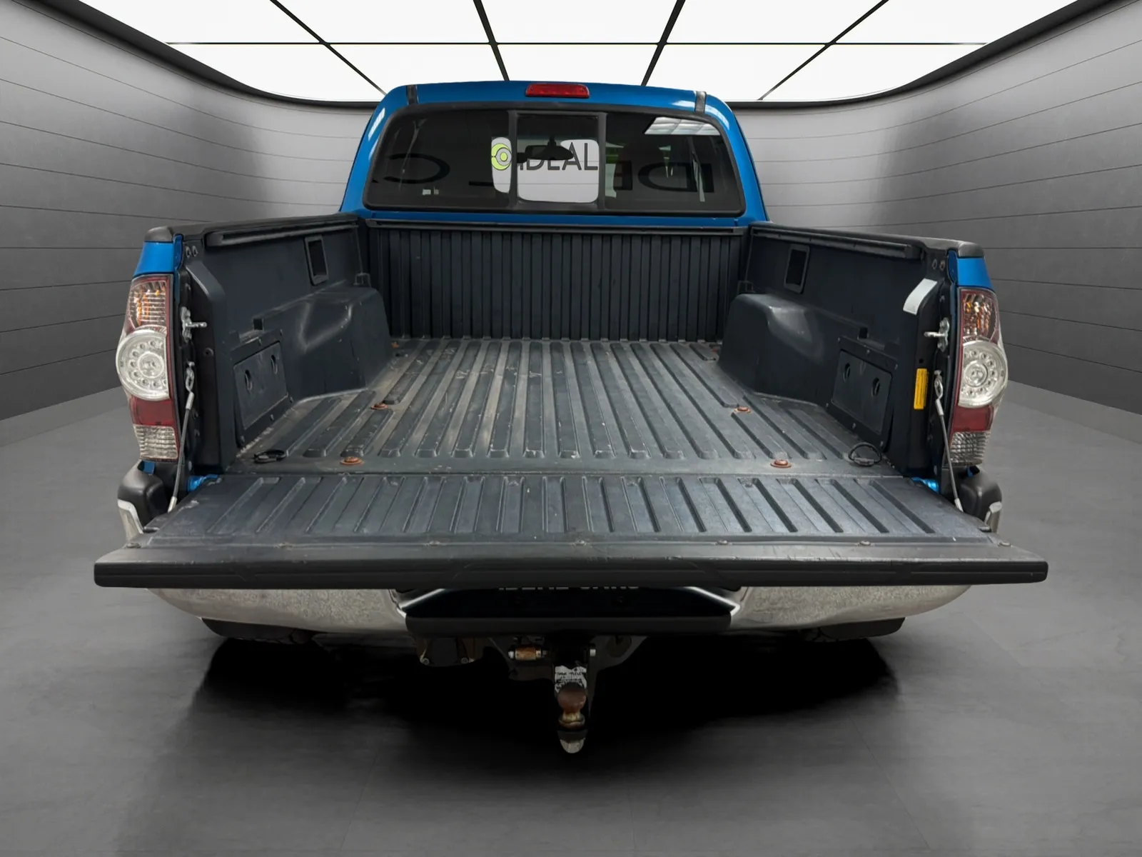 Toyota Tacoma photo 19
