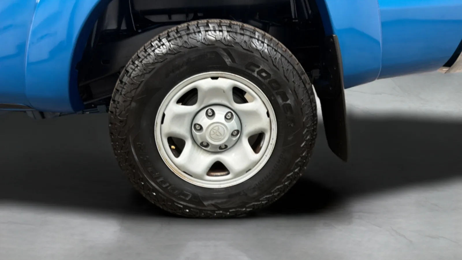 Toyota Tacoma photo 27