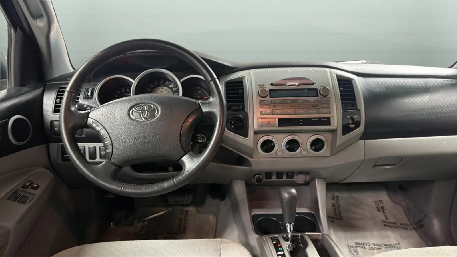 Toyota Tacoma photo 10