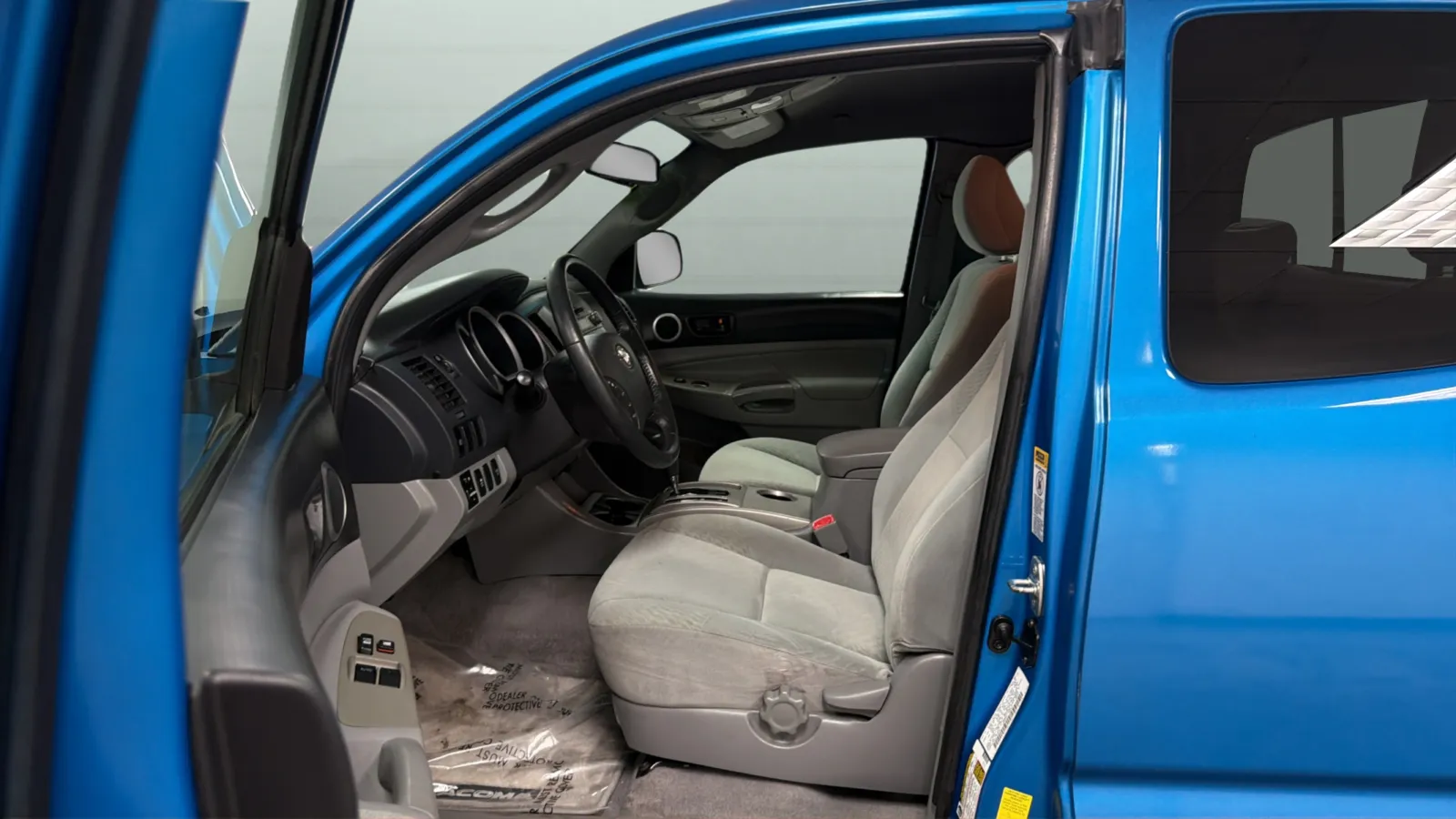 Toyota Tacoma photo 20