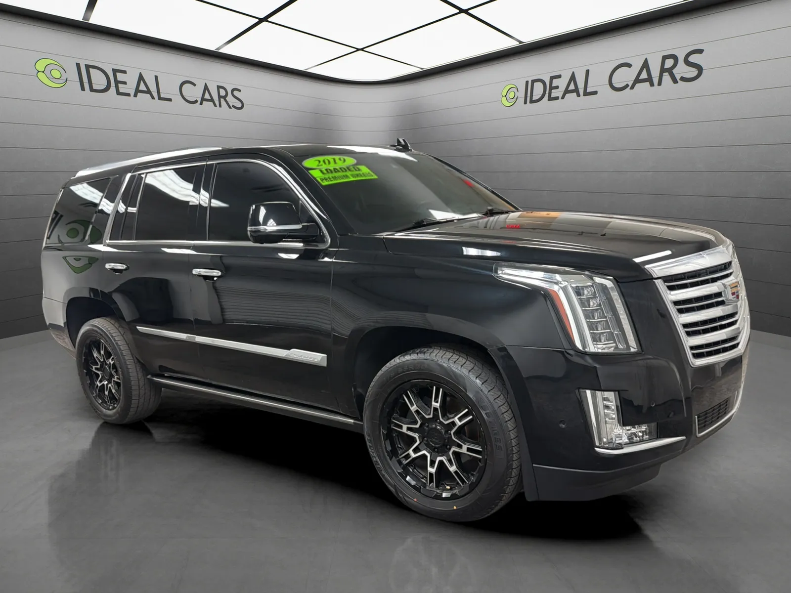 Cadillac Escalade photo 3