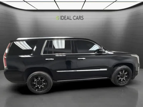 More photos of 2019 Cadillac Escalade Platinum at Ideal Cars - Main Street, AZ