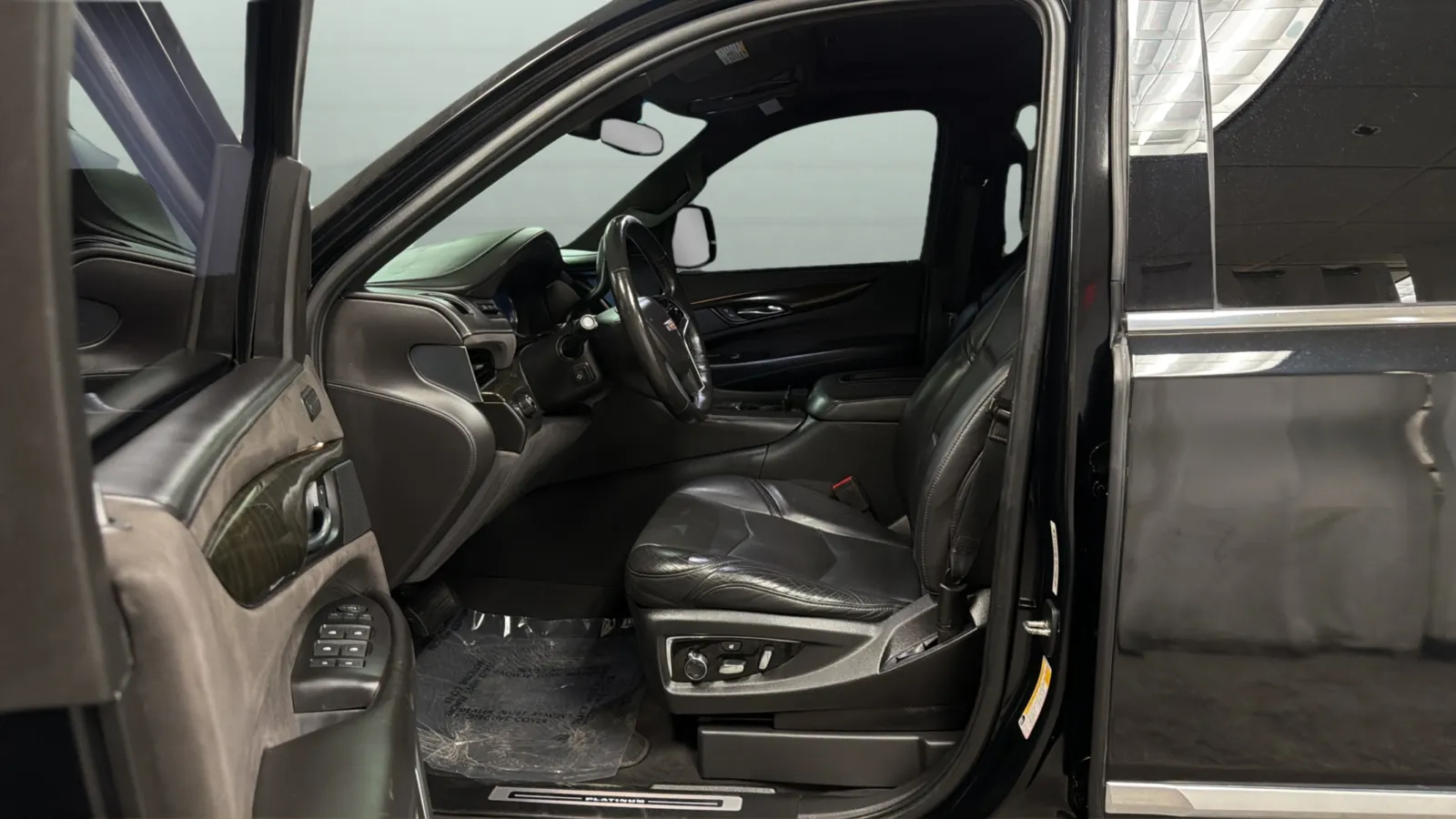 Cadillac Escalade photo 21