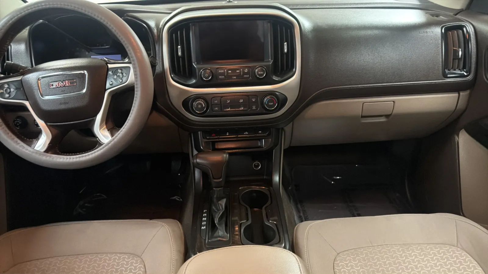 GMC Canyon photo 15