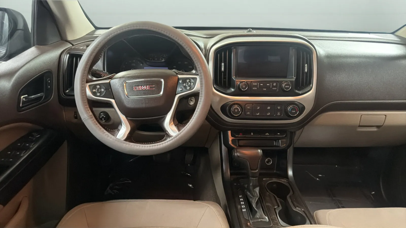 GMC Canyon photo 10