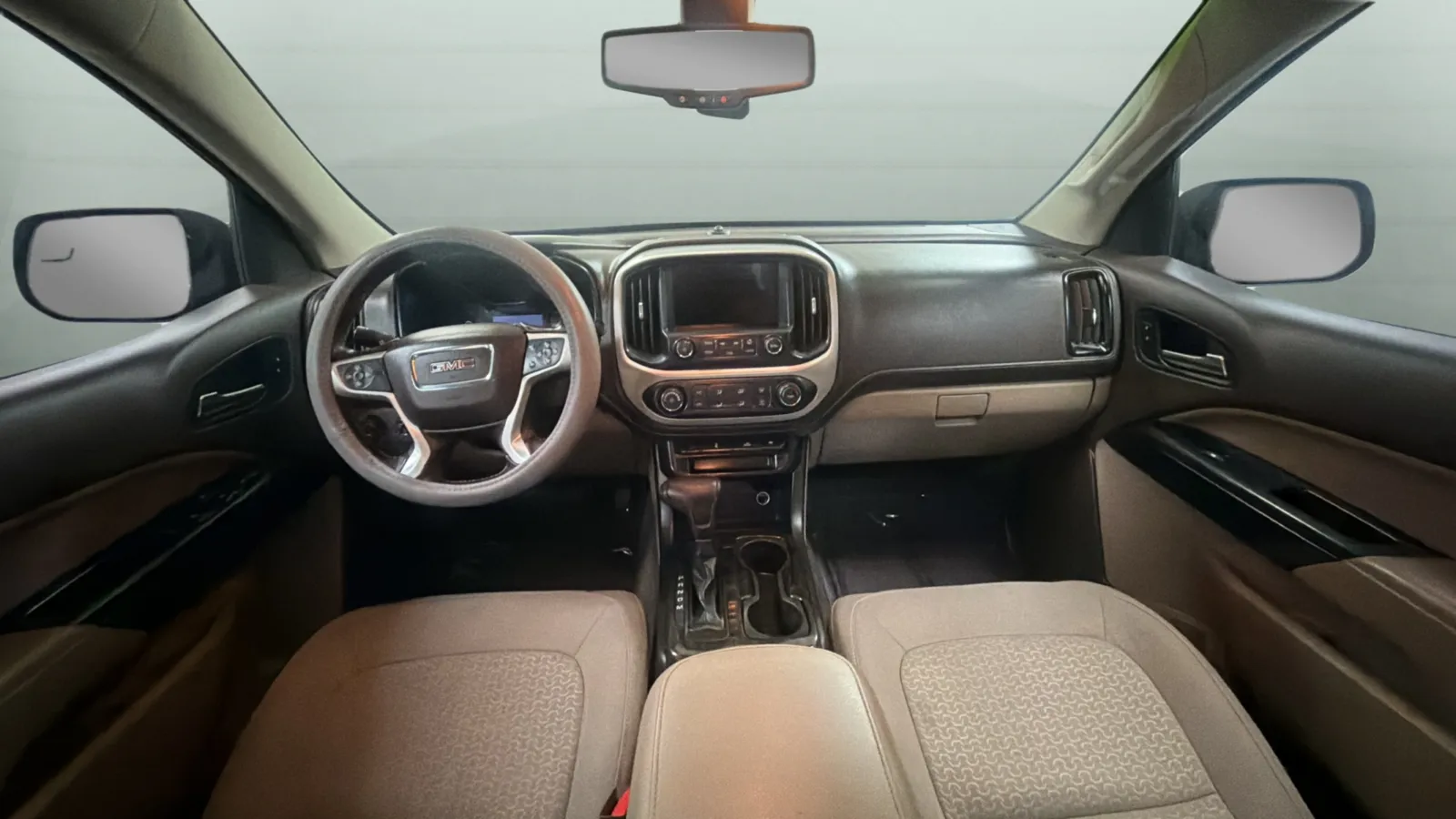 GMC Canyon photo 9