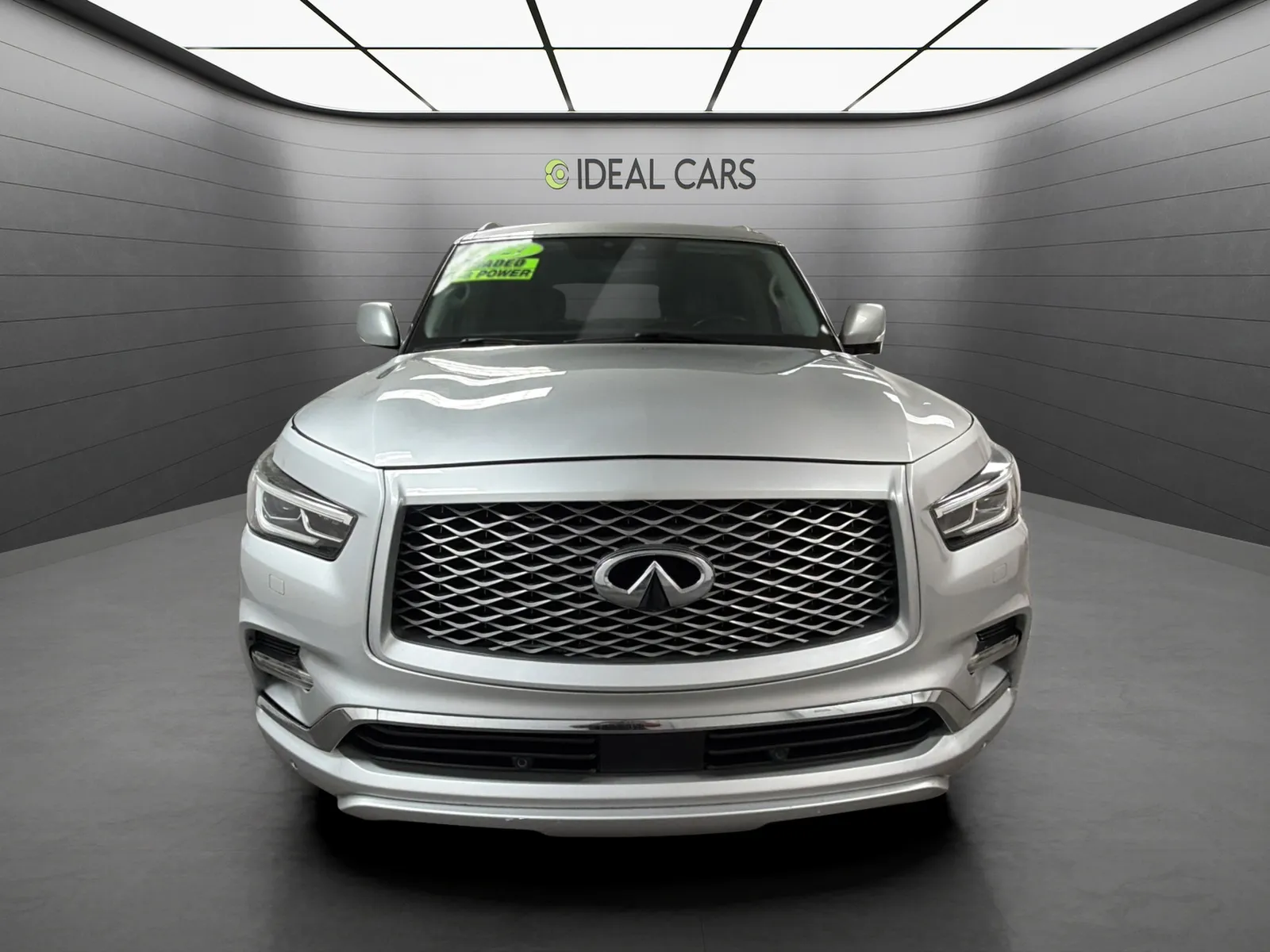 Infiniti QX80 photo 2