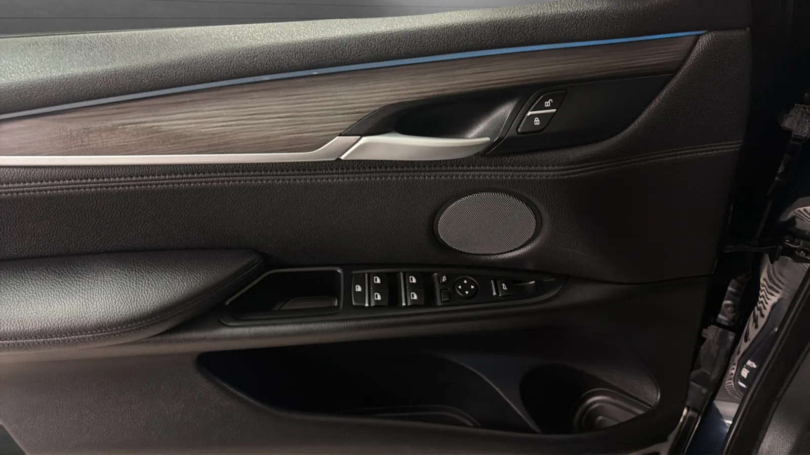 BMW X5 photo 16