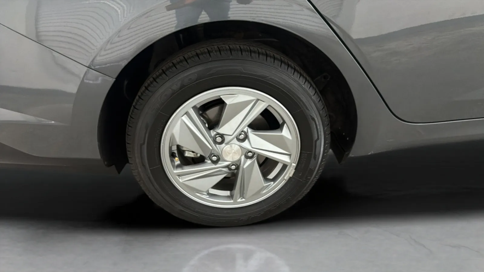 Hyundai Elantra photo 25