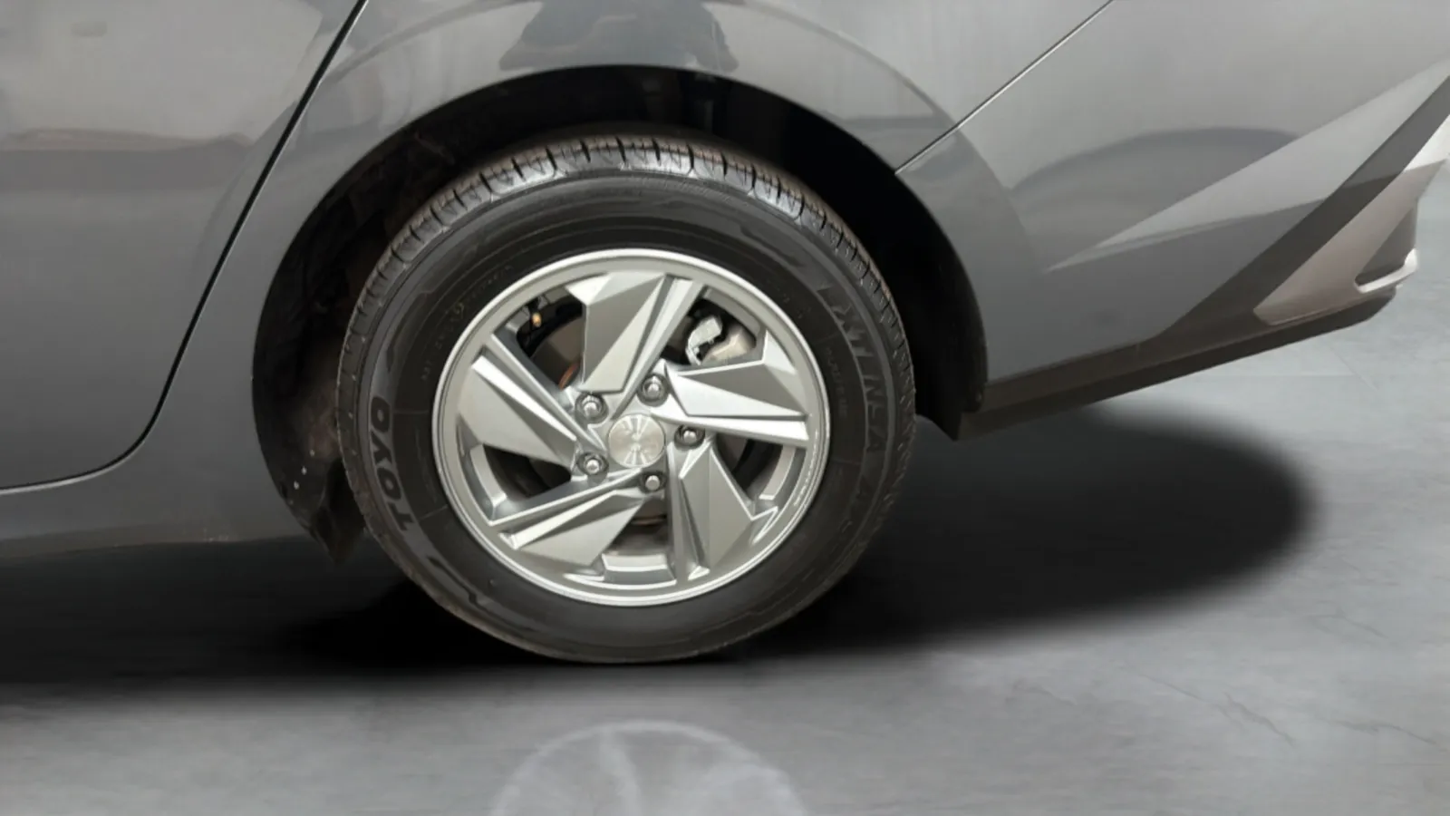 Hyundai Elantra photo 26