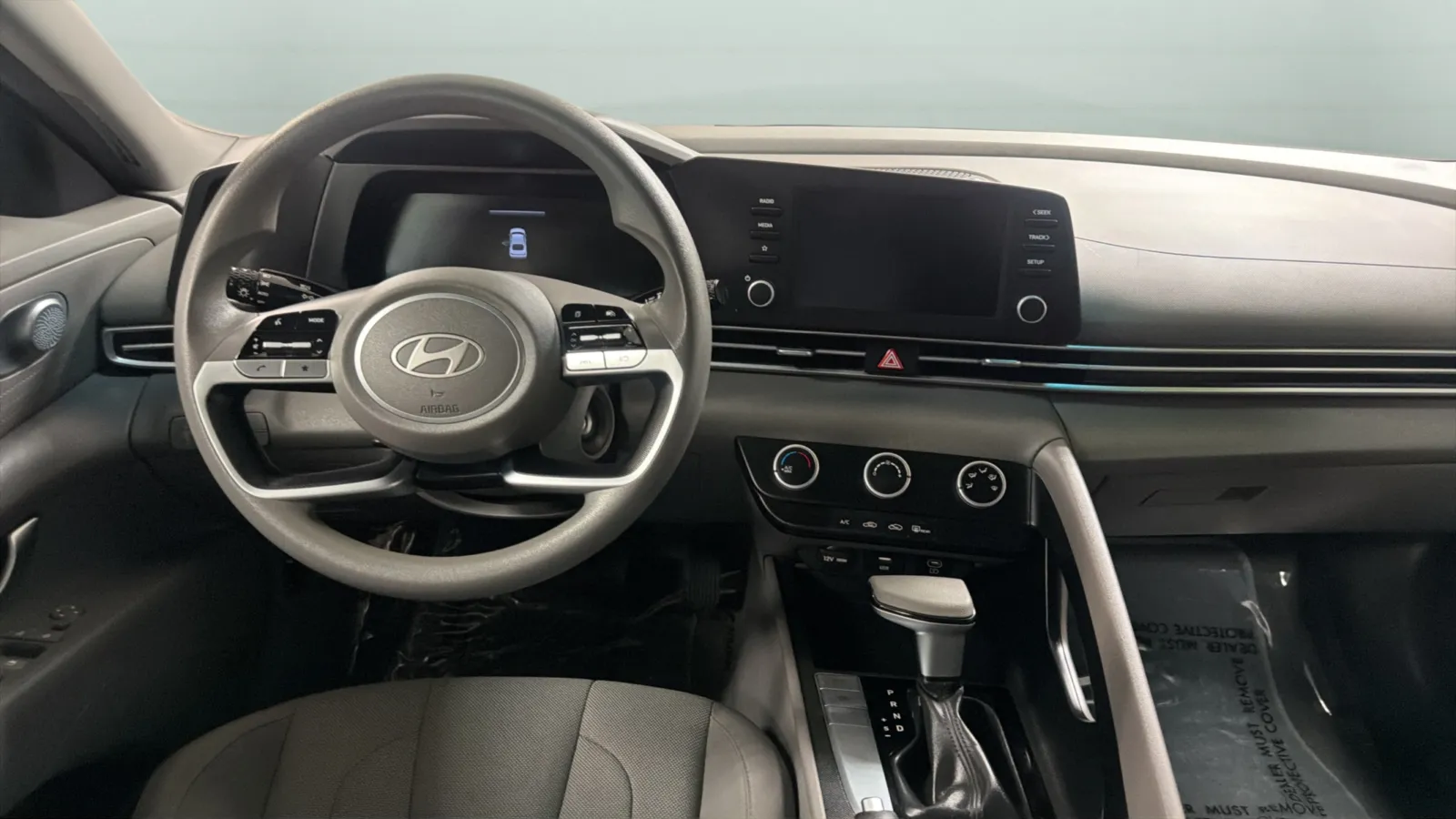 Hyundai Elantra photo 11