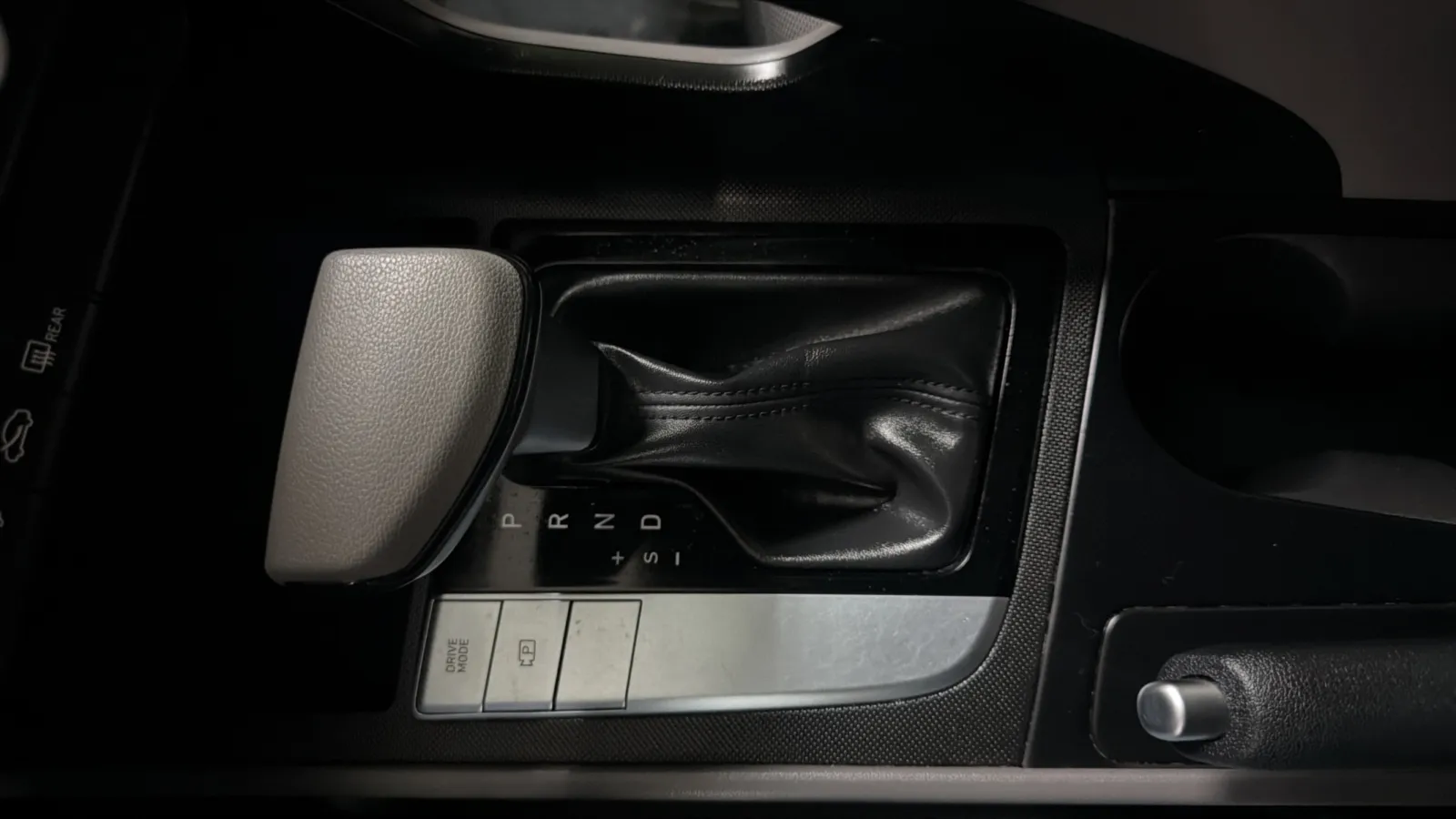 Hyundai Elantra photo 13