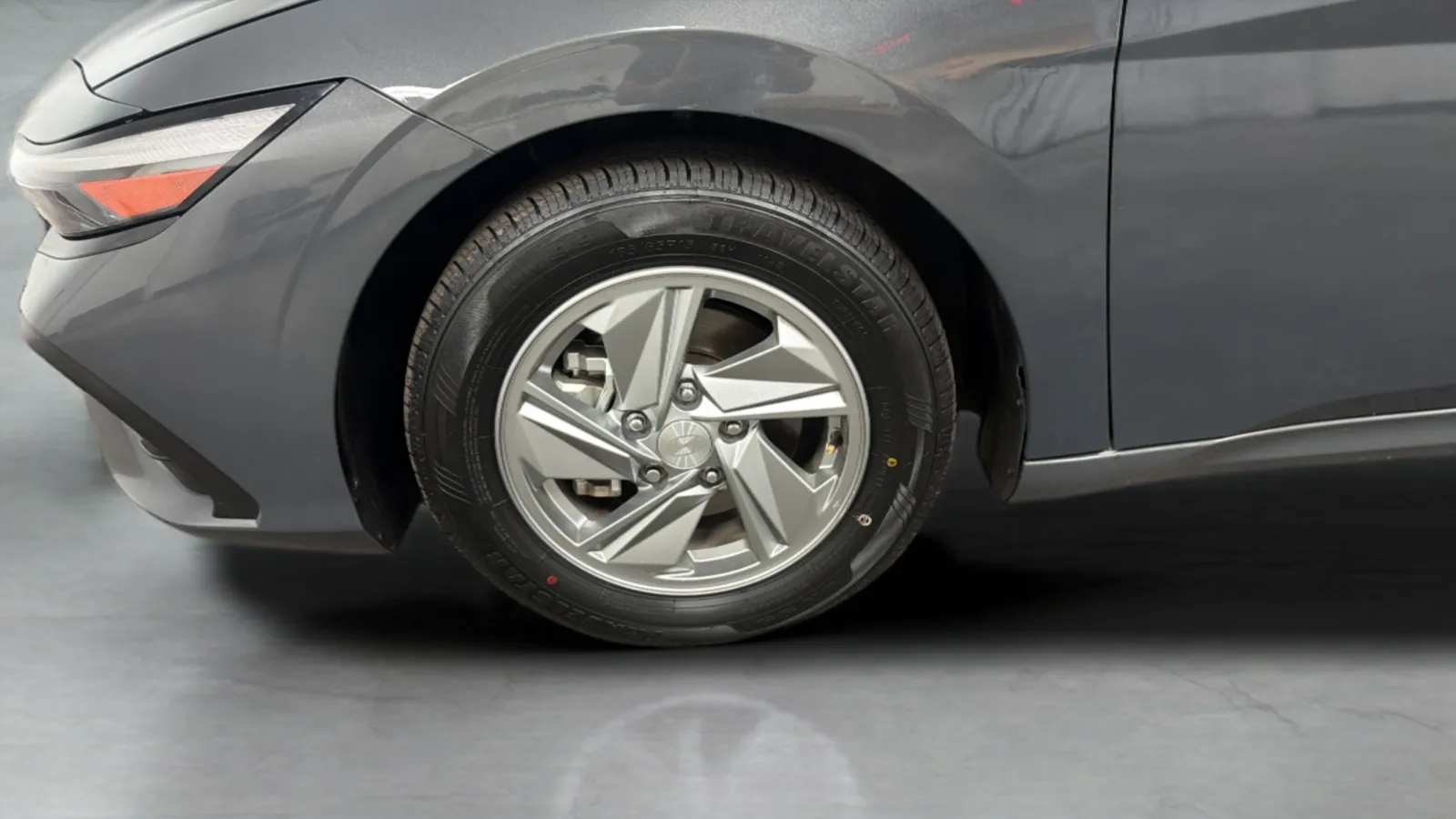 Hyundai Elantra photo 27