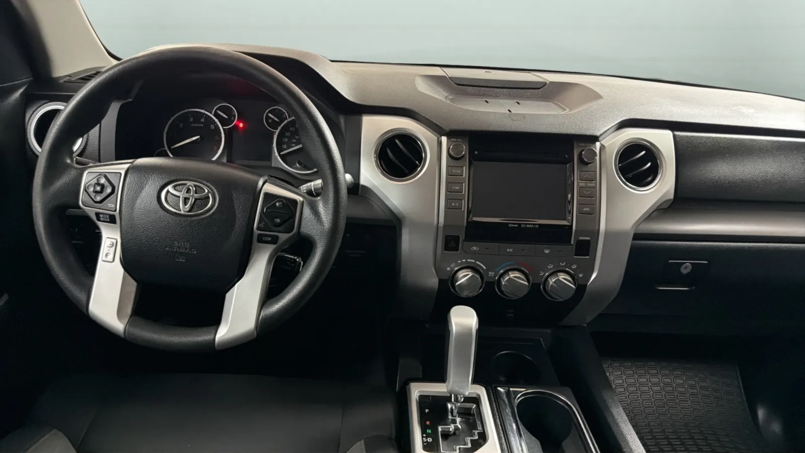 Toyota Tundra photo 10
