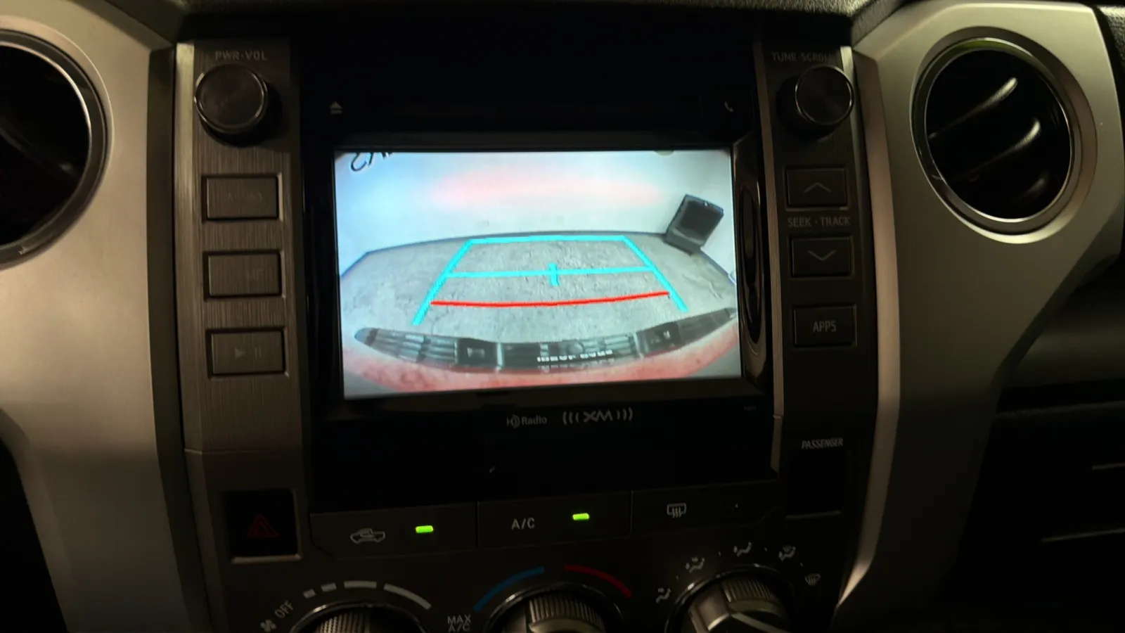 Toyota Tundra photo 14