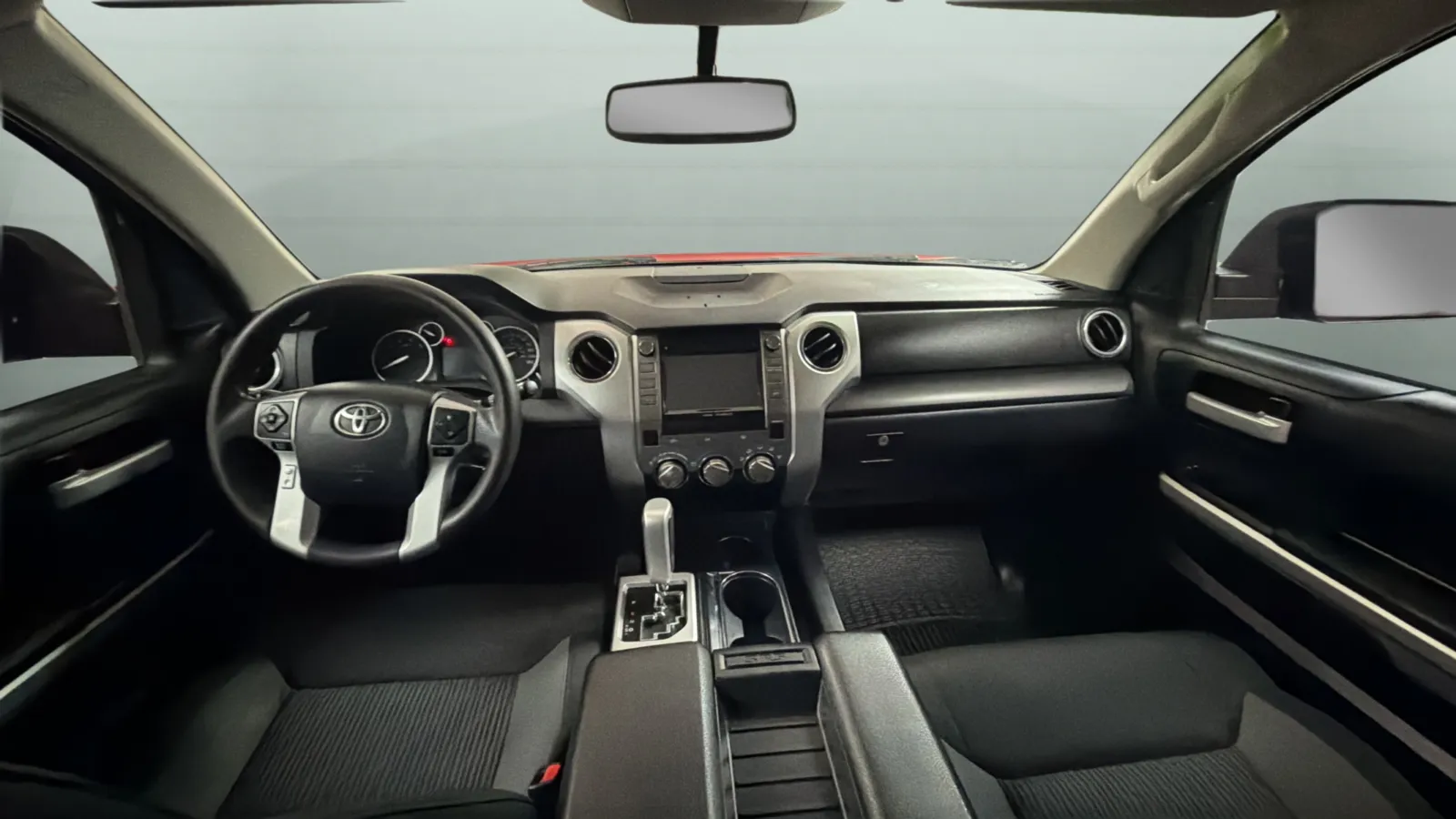 Toyota Tundra photo 9
