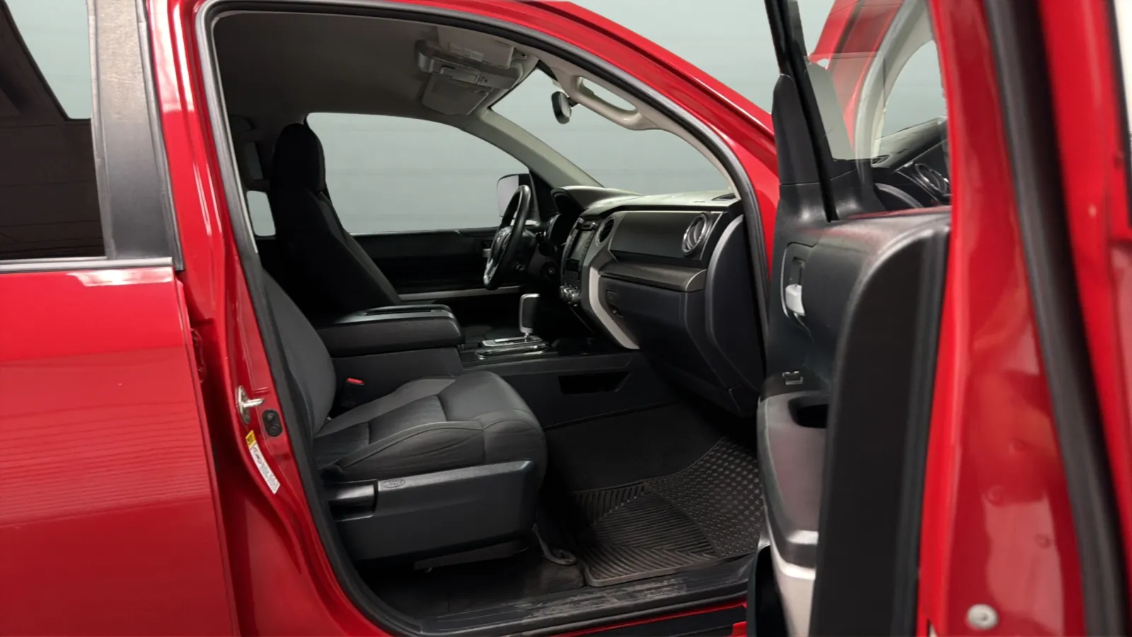 Toyota Tundra photo 21