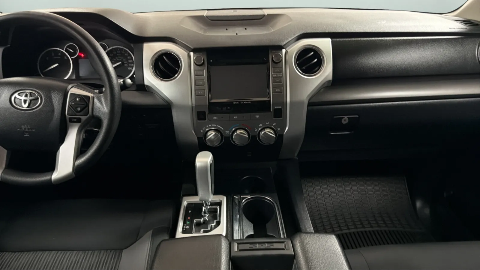 Toyota Tundra photo 15