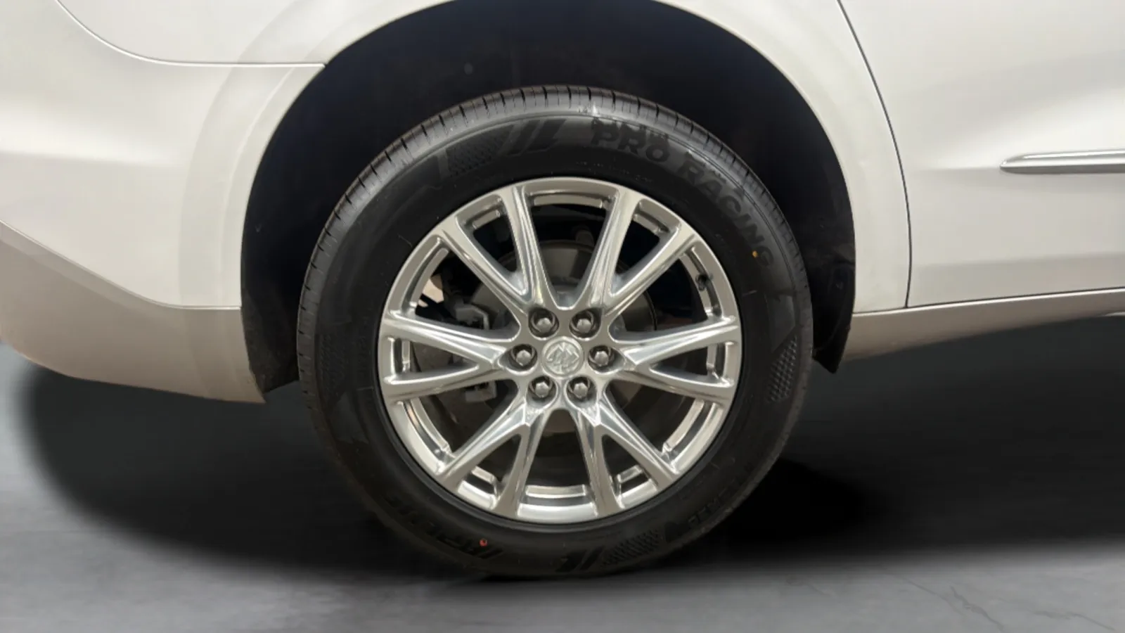 Buick Enclave photo 27