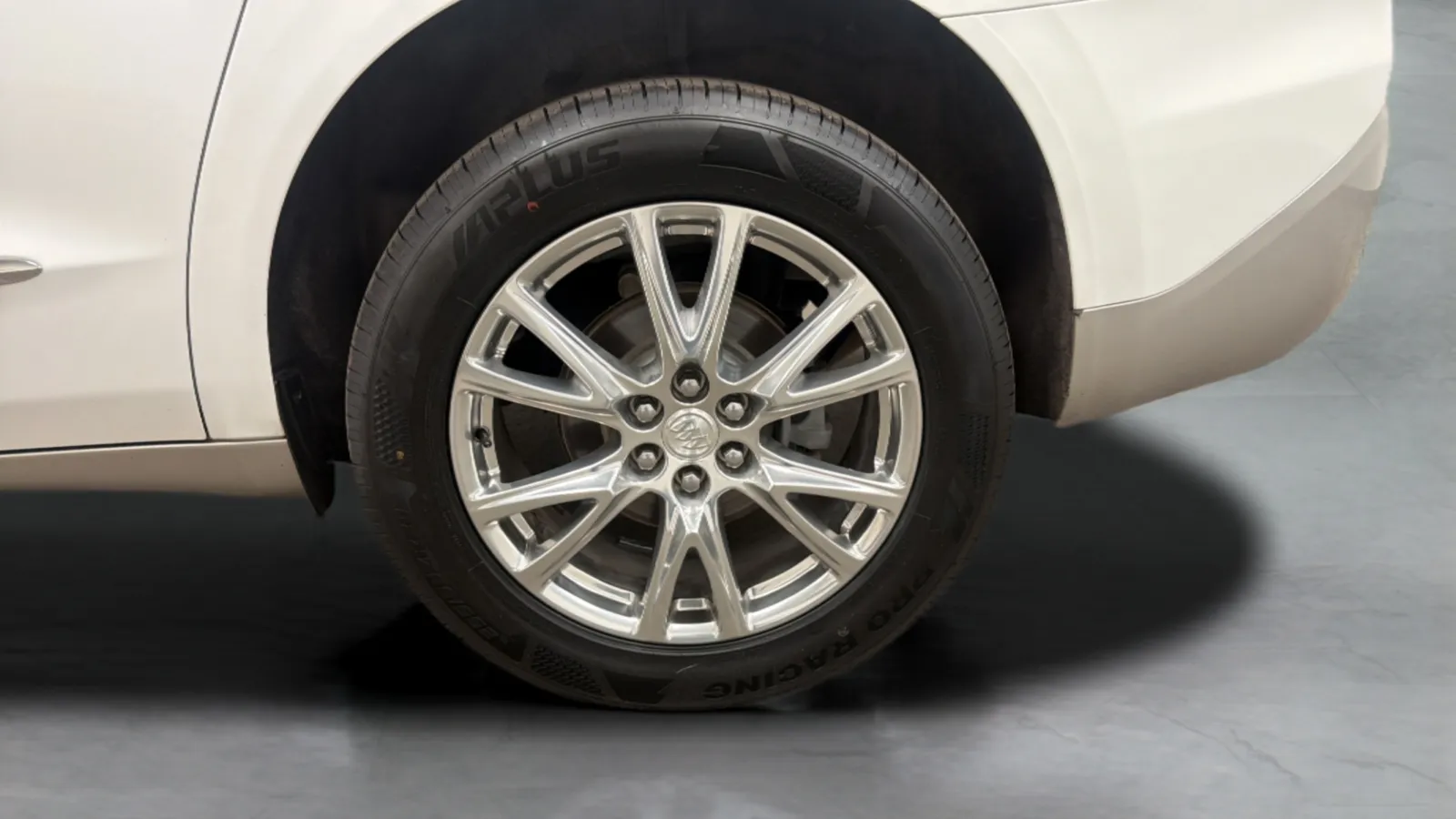 Buick Enclave photo 28