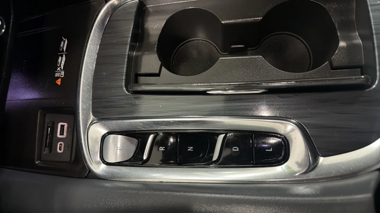 Buick Enclave photo 12