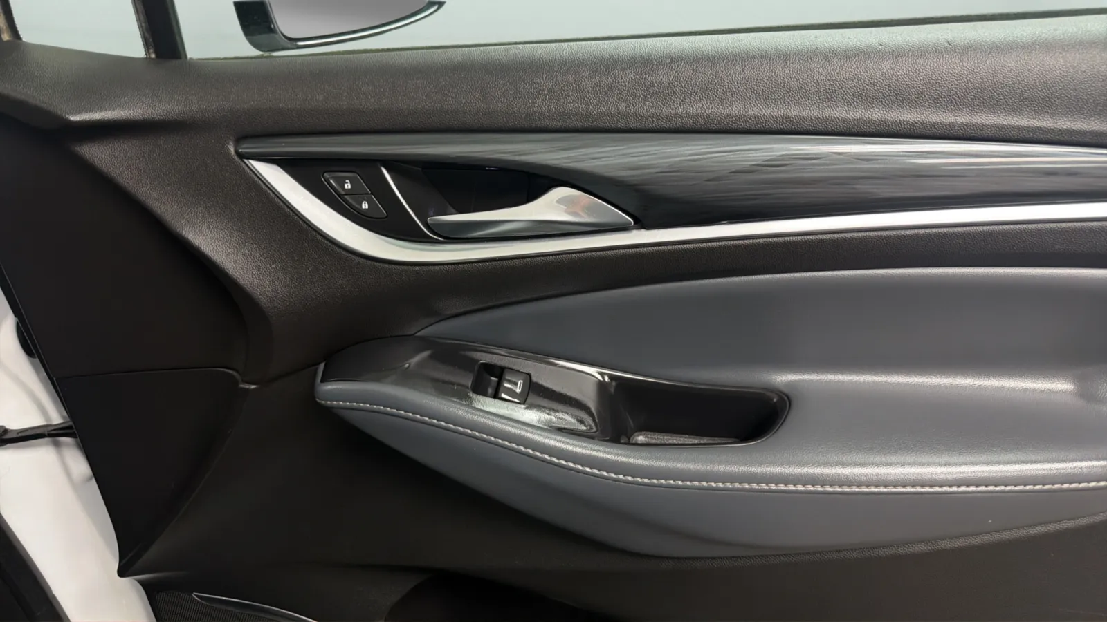 Buick Enclave photo 18